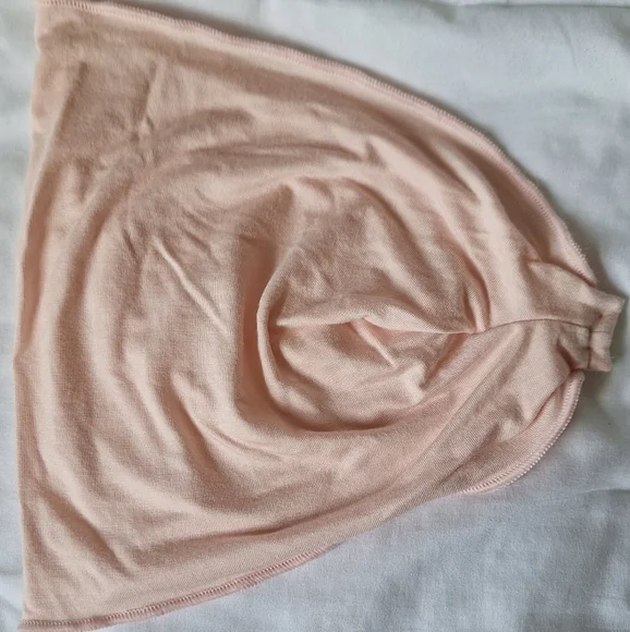 Like New Headcoverings (Copy) - Picture 3 of 4